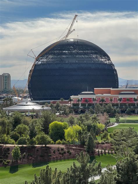 sphere las vegas capacity